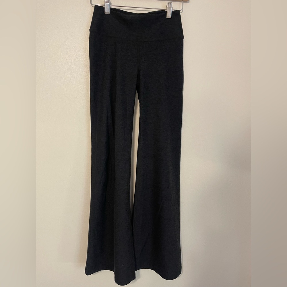 Beyond Yoga Spacedye 90's Low Rise Flare Pant